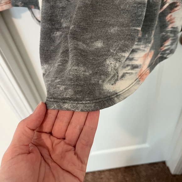 Perfectly Priscilla Super Soft Light Weight Flowy Pink and Gray Top Size XL - Picture 9 of 11